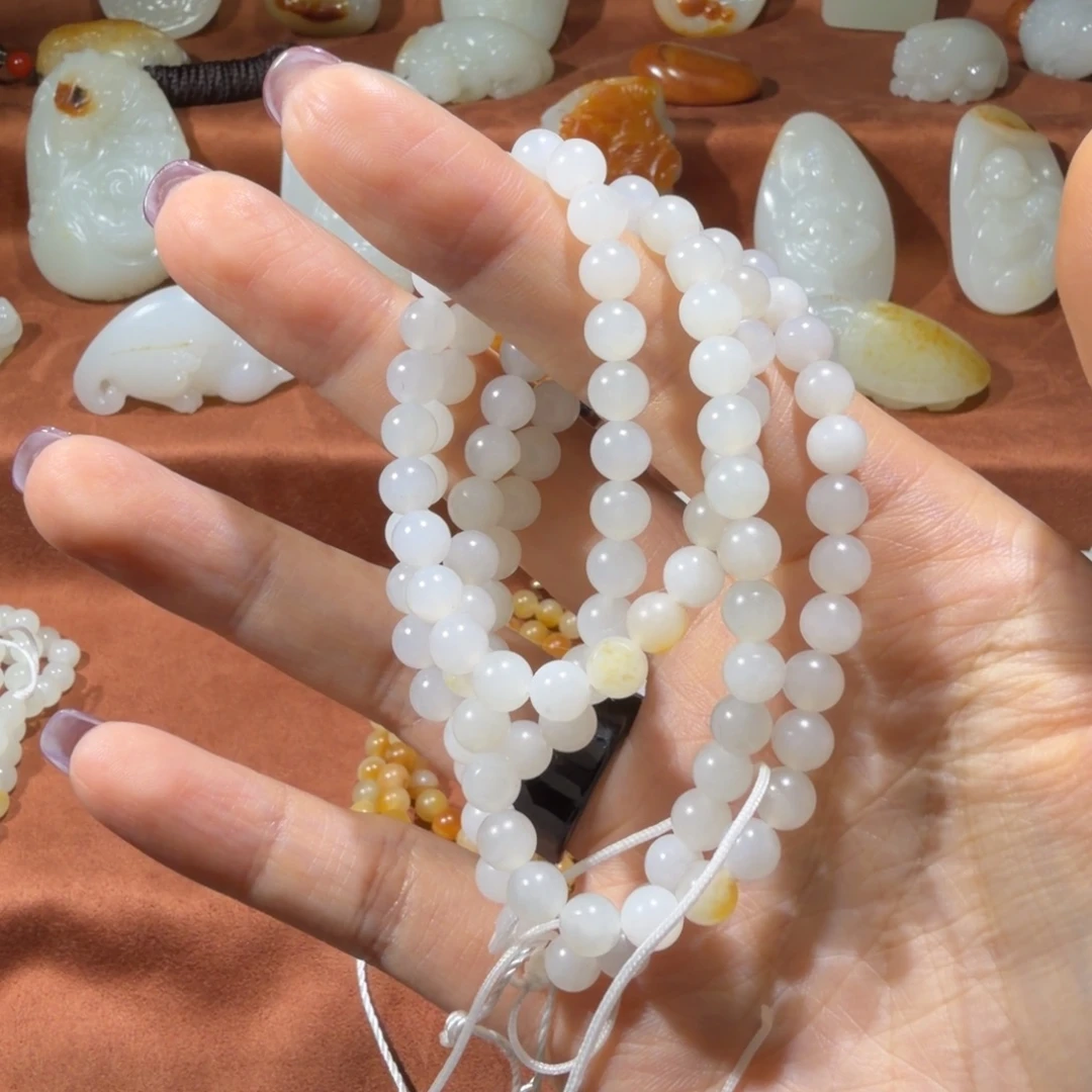 爱***店和田玉未镶嵌颈饰