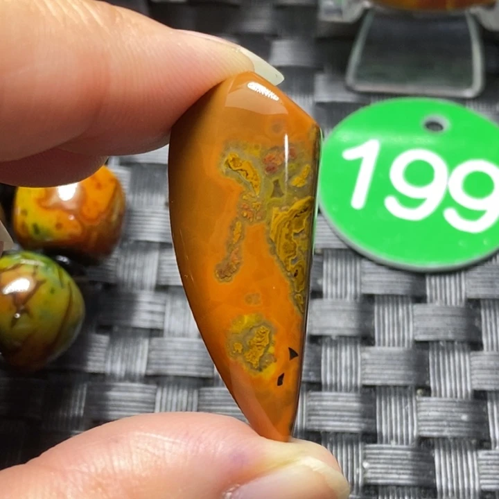 未镶嵌颈饰玛瑙/玉髓飞*军