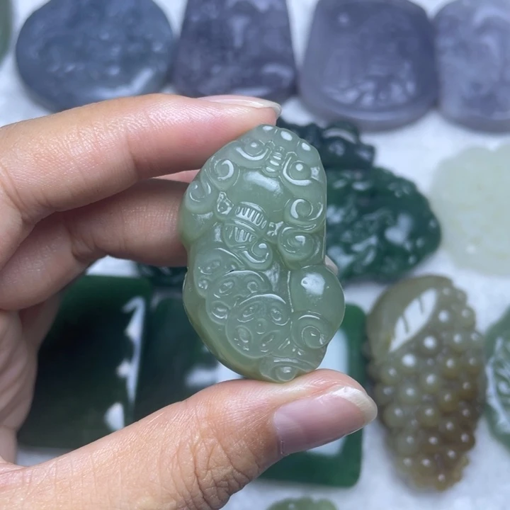 和田玉（碧玉）未镶嵌颈饰