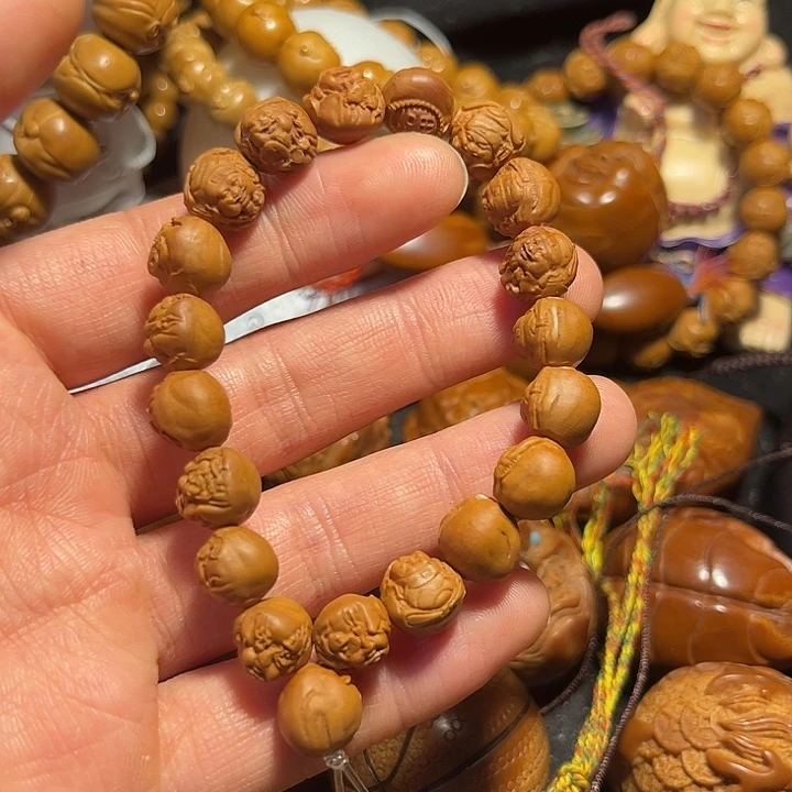 手串/手链橄榄核龙纹横财