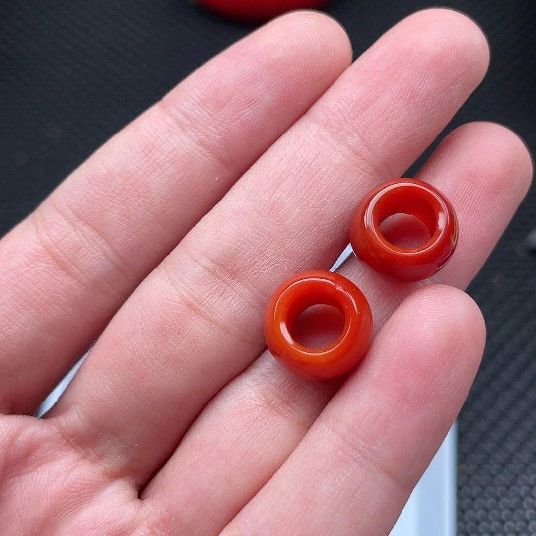 南红玛瑙8*13柿子红跑环圈一组2颗未镶嵌