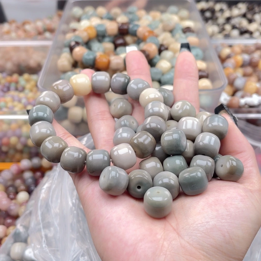 白玉菩提吊坠k14.75mm20颗。水泥灰 干磨汉堡