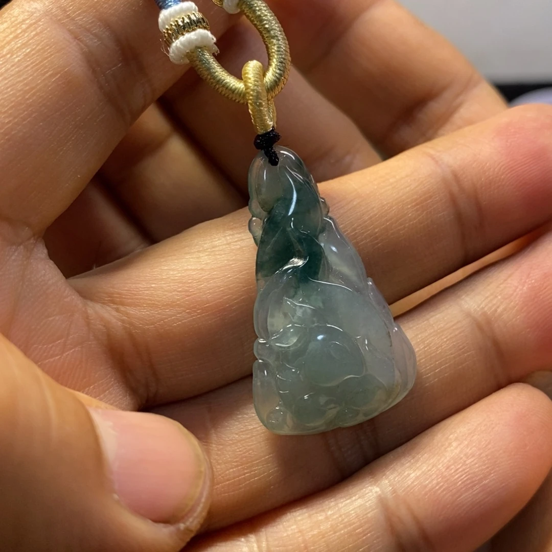 翡翠未镶嵌颈饰天然缅甸翡翠A货冰飘花九尾吊坠