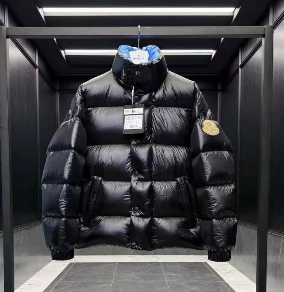 未使用 MONCLER 盟可睐/GG/dervox男士黑色羽绒服