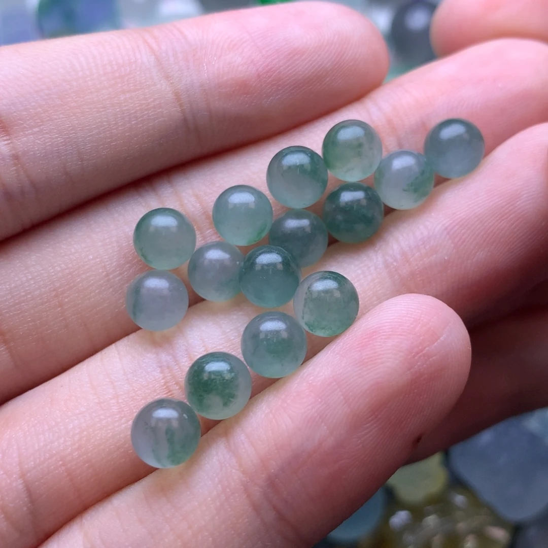 定制翡翠未镶嵌挂件