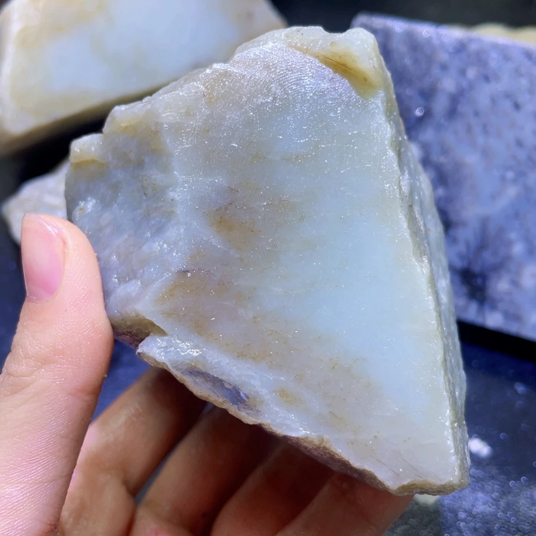 和田玉未镶嵌珠宝半成品