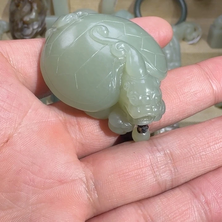 和田玉颈饰未镶嵌蔡****鹰