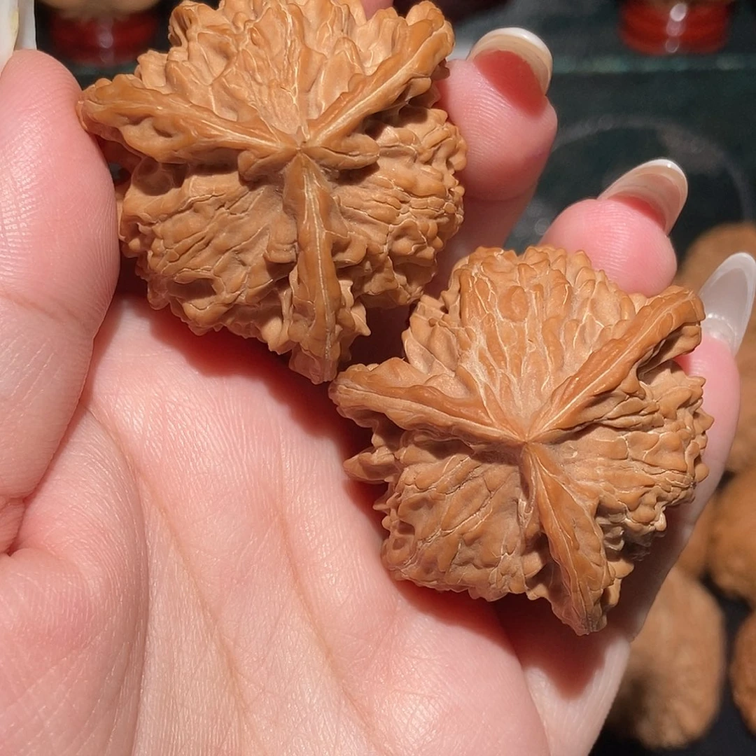 文玩核桃吊坠盘山三棱41