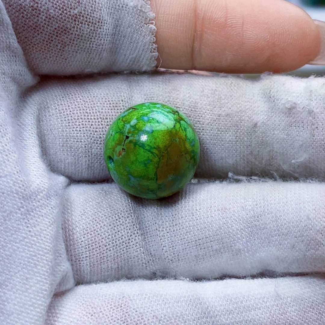 绿松石未镶嵌饰品