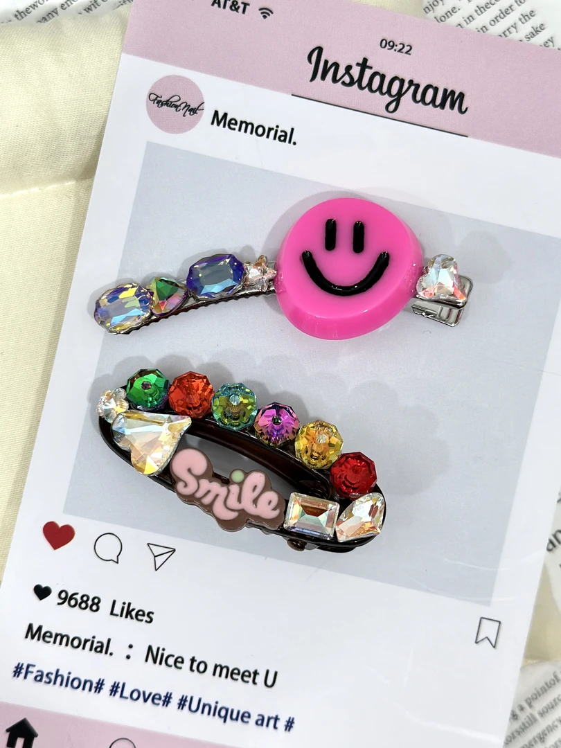 韩版东大门定制款原创设计时尚可爱彩色笑脸水钻发夹（一对） YZ113