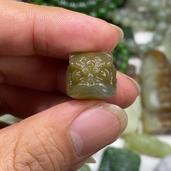 和田玉（糖玉）未镶嵌车挂