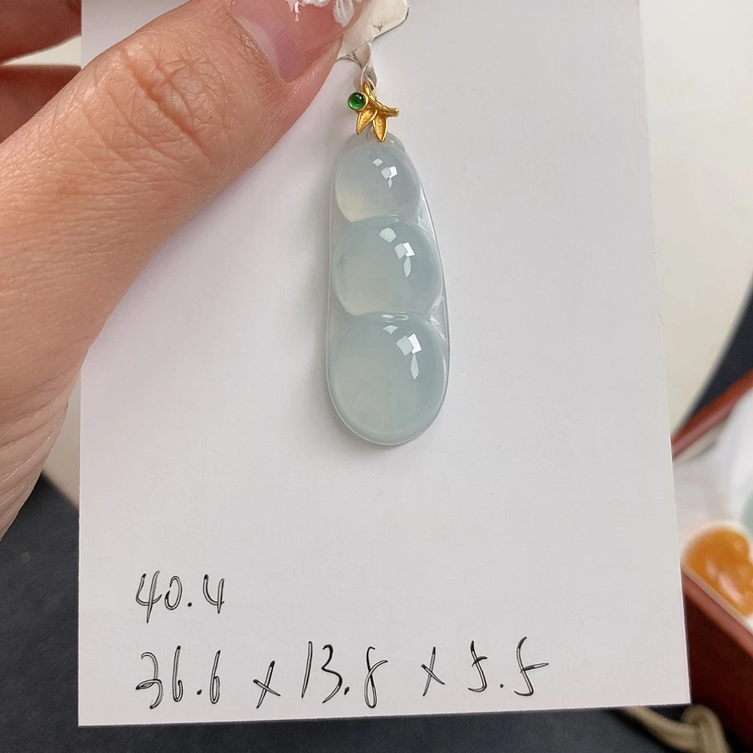卖***姐翡翠未镶嵌颈饰057758508868880