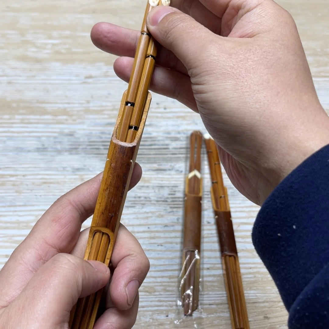 瓷片用****7密密麻麻地排列着一个