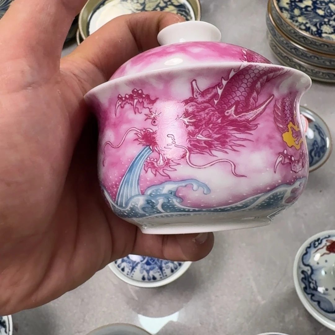 杯胭脂红龙两才盖碗