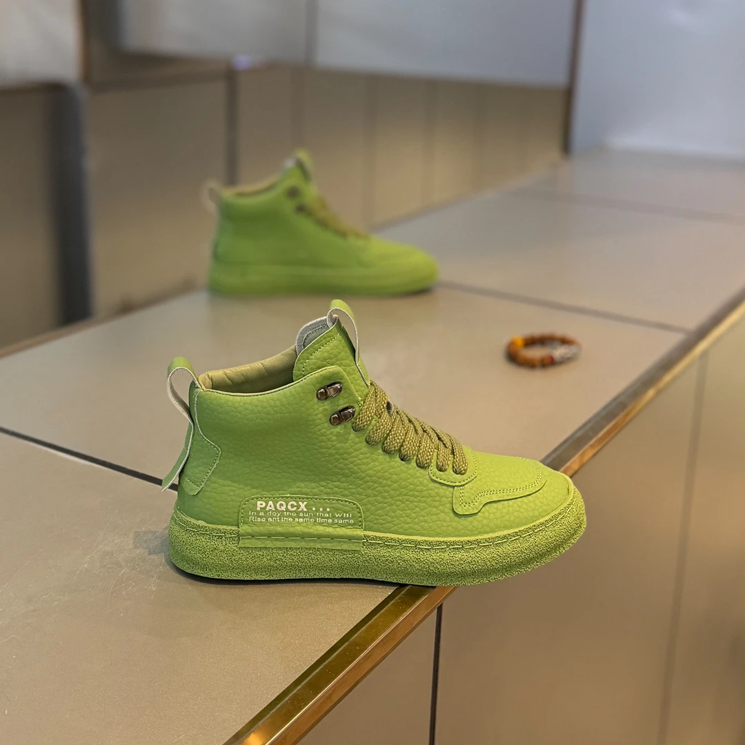 简约纯色百搭潮轻奢高级感流行男鞋秋季新款网红同款男士鞋子潮款