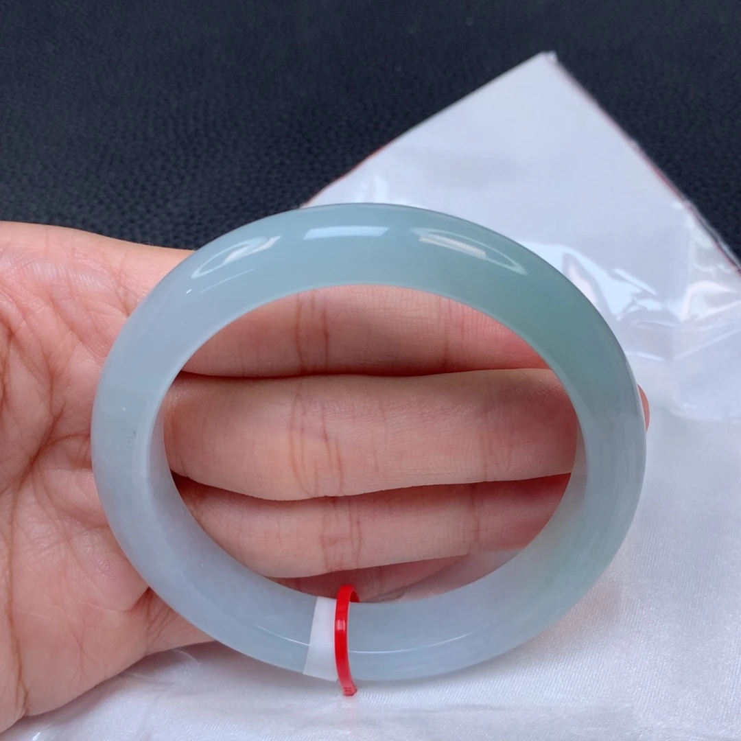 翡翠手镯未镶嵌天然