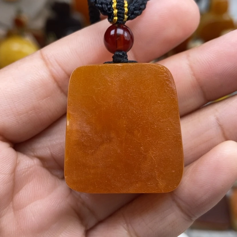 【闪购商品】琥珀颈饰未镶嵌