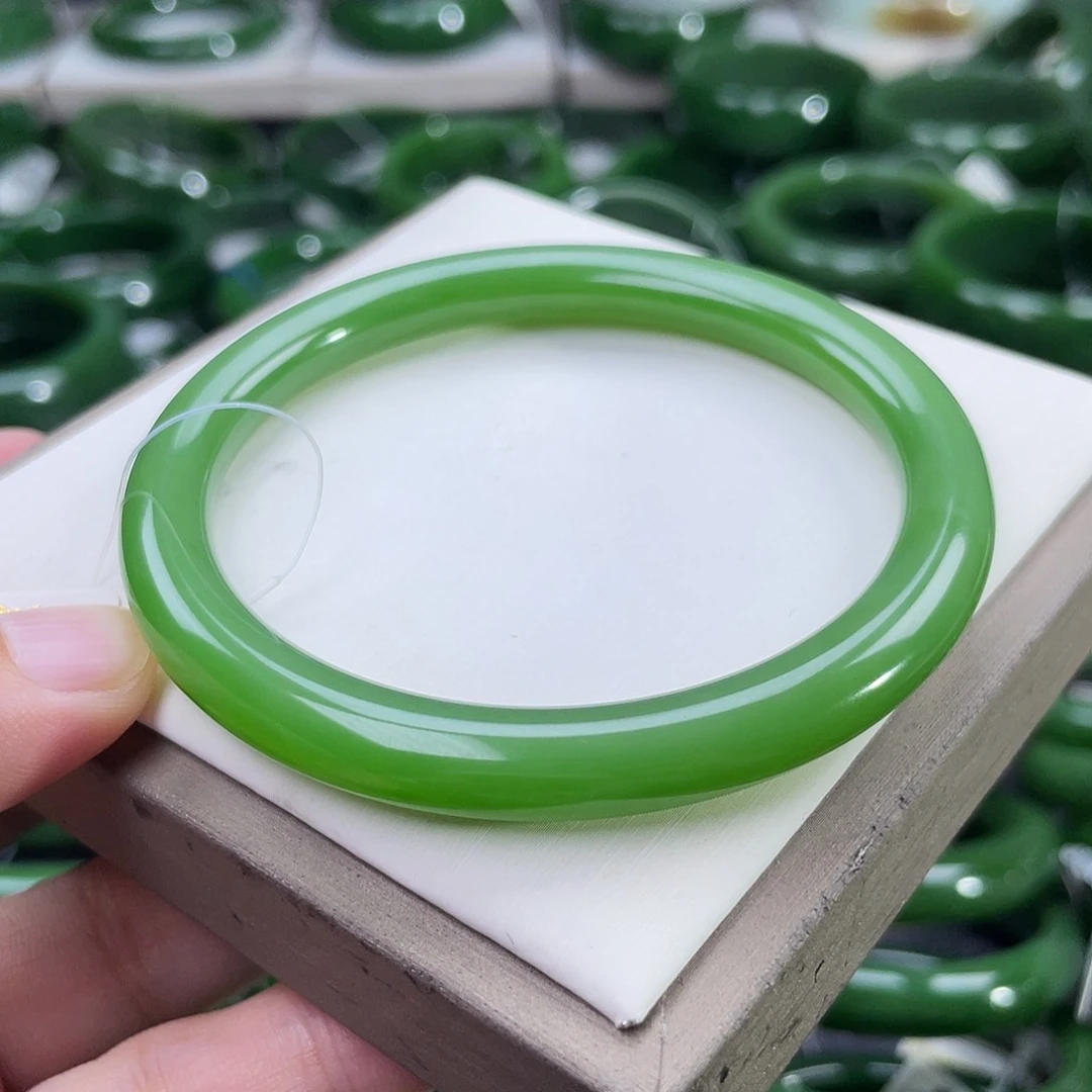 未镶嵌手镯和田玉（碧玉）