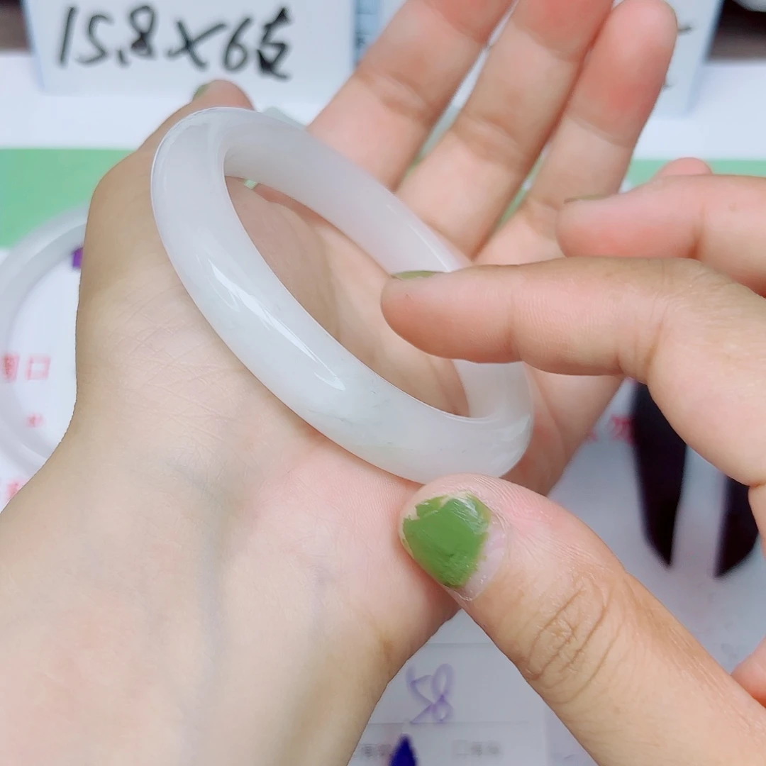 石英质玉手镯未镶嵌25/58