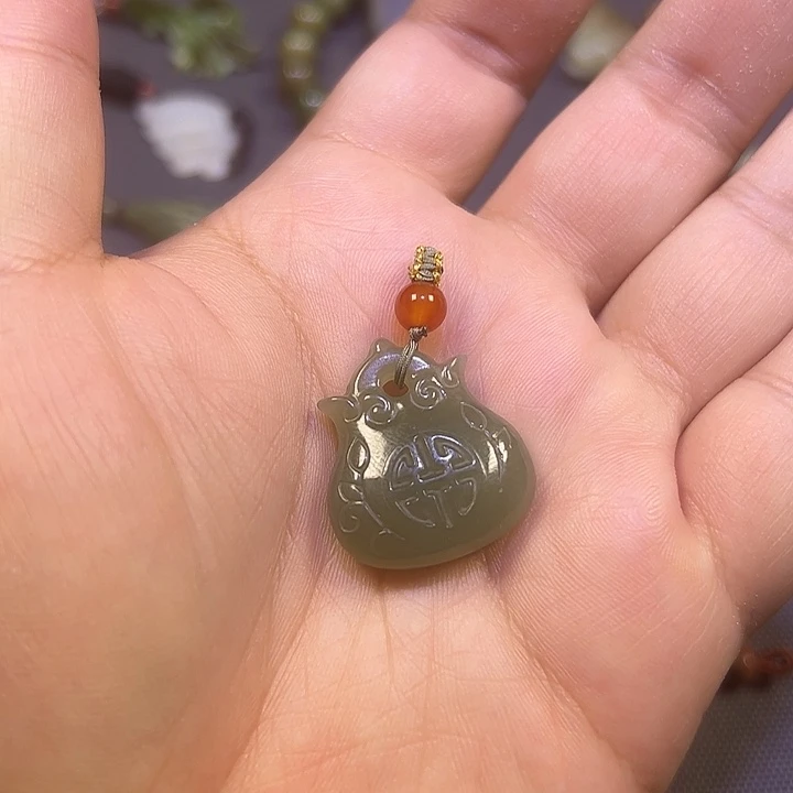 和田玉（糖玉）未镶嵌颈饰