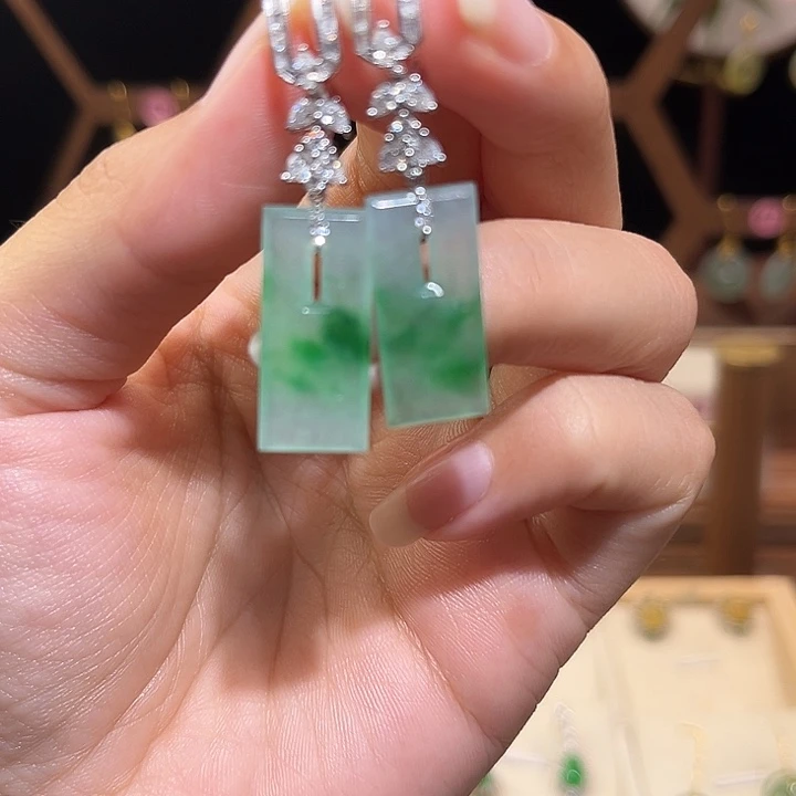 翡翠18K金镶嵌耳饰耳饰