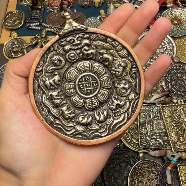 藏传文玩九宫如图