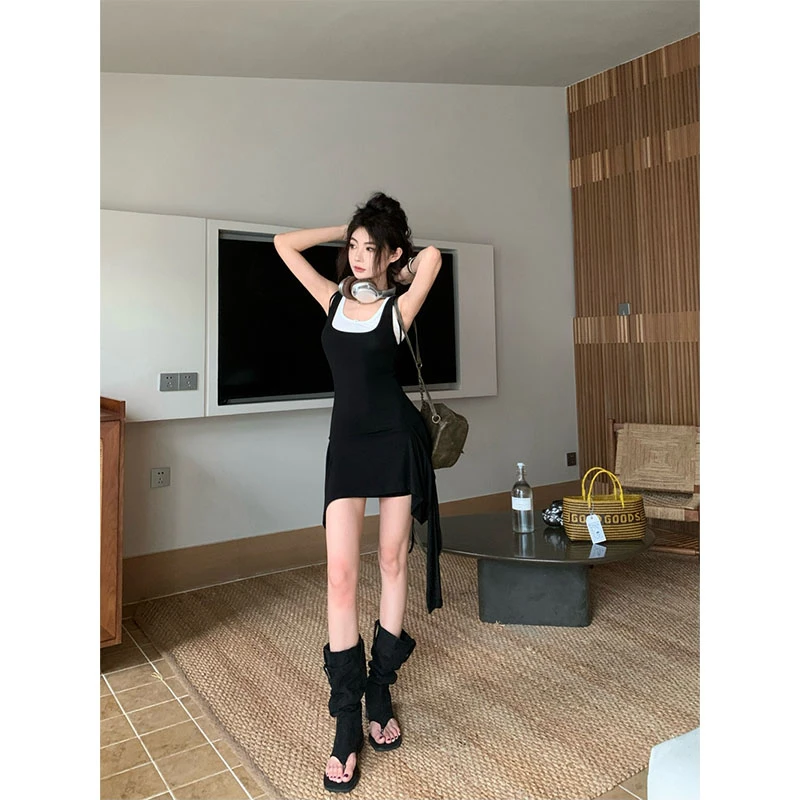 夏季黑白撞色真两件辣妹纯欲吊带连衣裙修身不规则短裙时尚背心裙