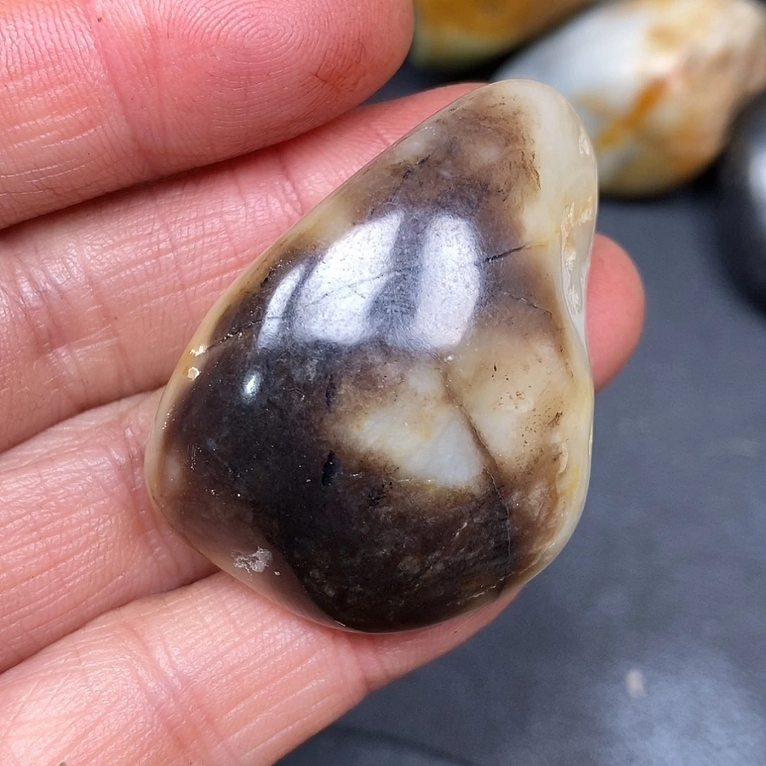 和田玉未镶嵌珠宝奇石