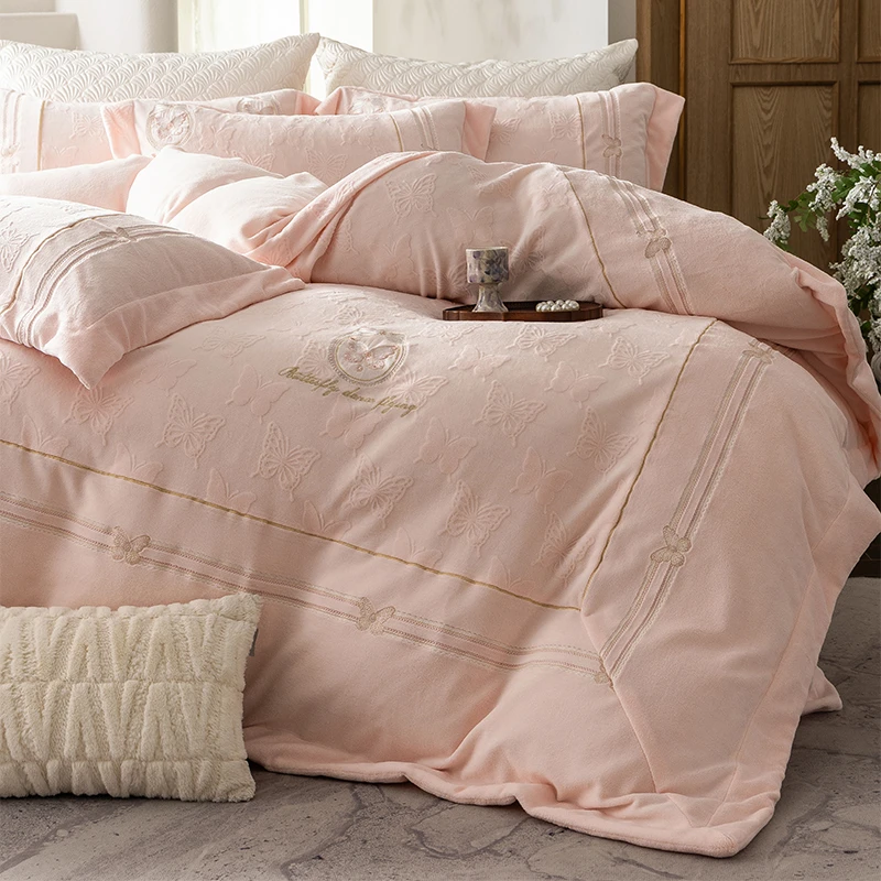 喜兹 蝶舞 高端臻棉绒高精密绣花四件套立体雕花拼接工艺床上用品