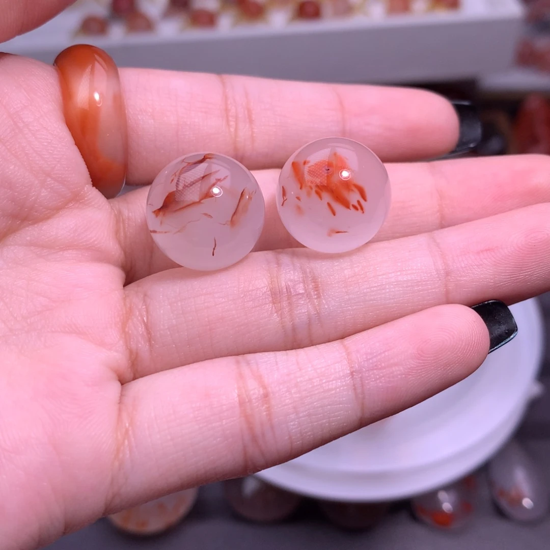 转***念南红玛瑙未镶嵌珠宝半成品冰飘单珠