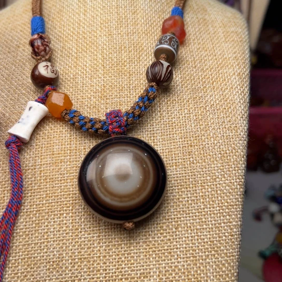 玛瑙/玉髓颈饰未镶嵌