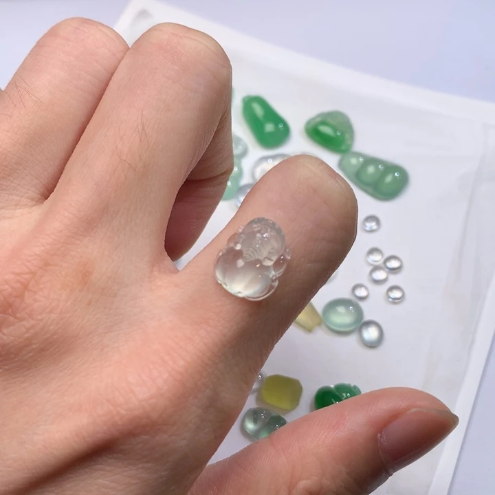 翡翠未镶嵌吊坠(不含链)貔貅