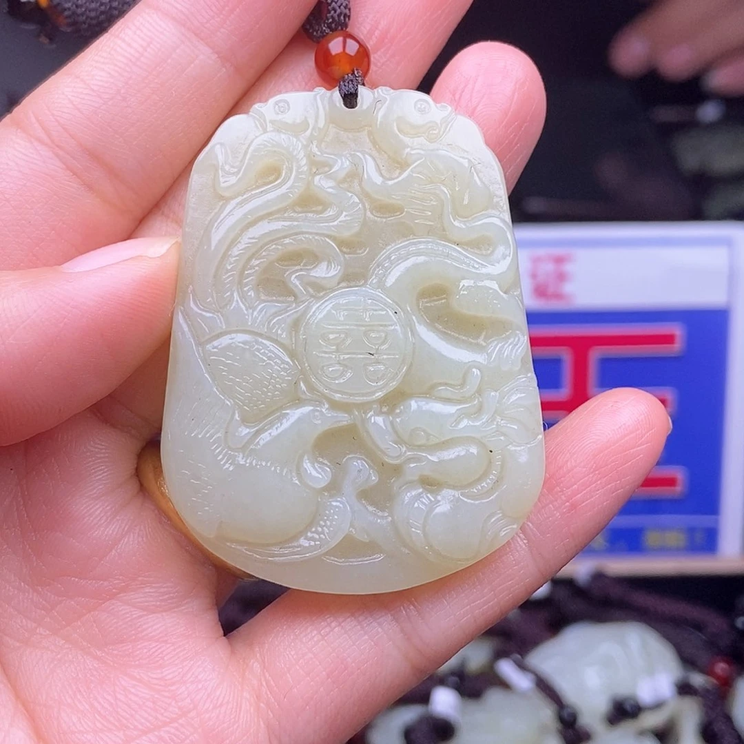 颈饰未镶嵌和田玉