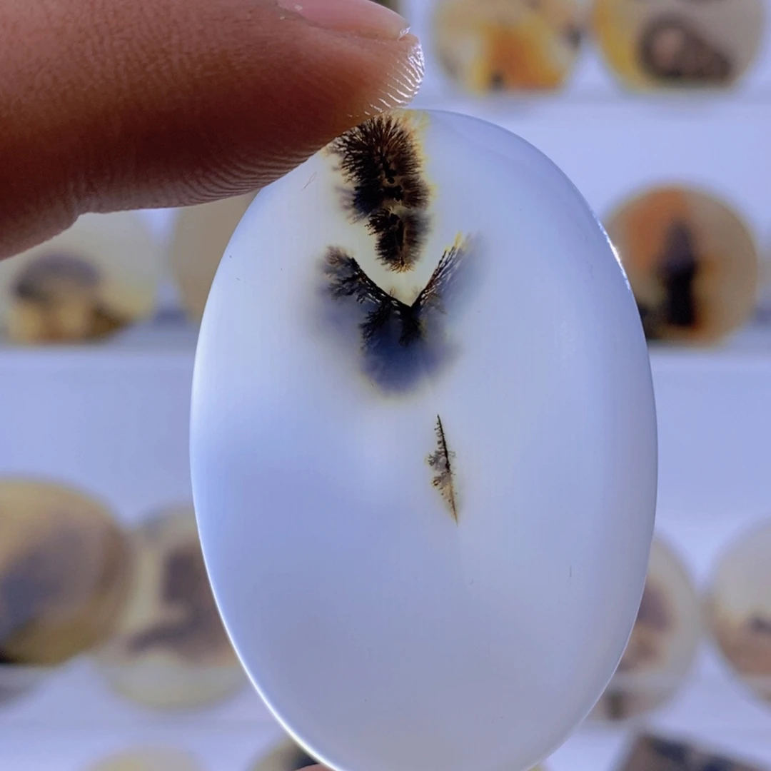 玛瑙/玉髓颈饰未镶嵌天**事