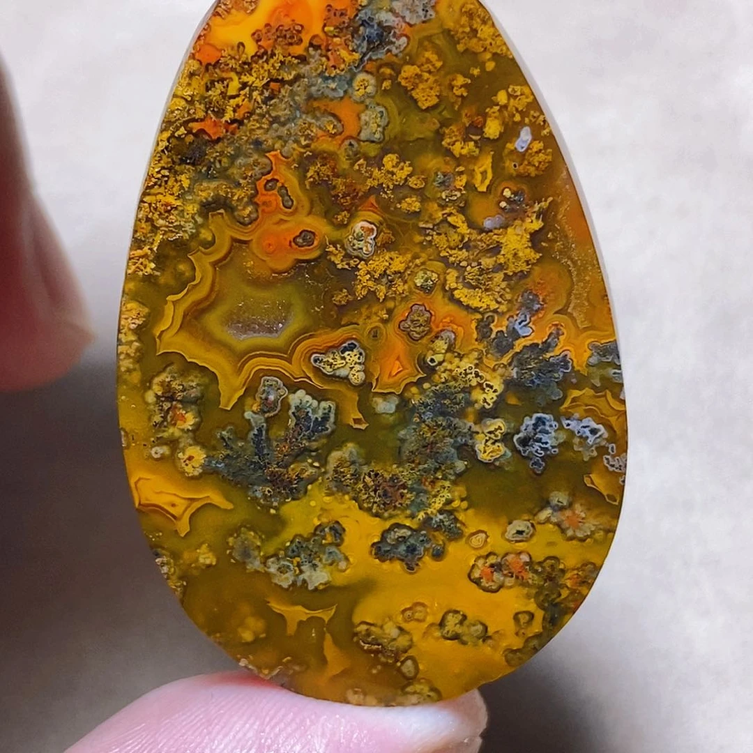 未镶嵌颈饰玛瑙/玉髓放**刀