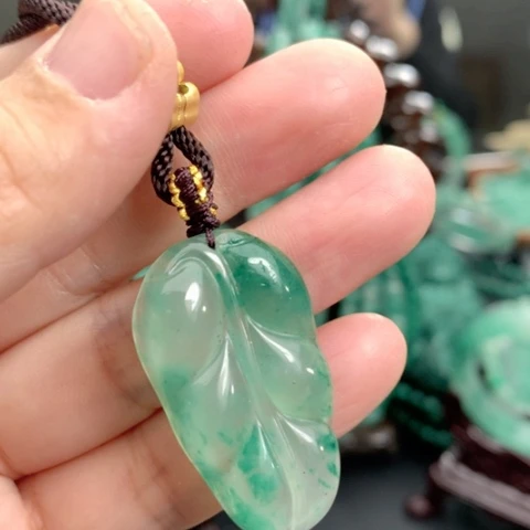 石英质玉颈饰未镶嵌