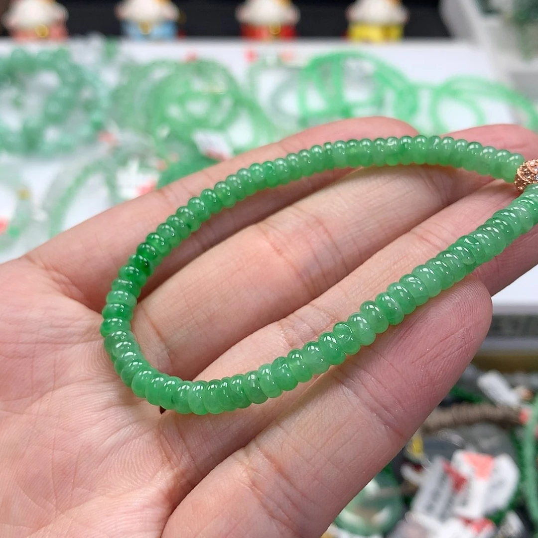 翡翠手链未镶嵌翡翠