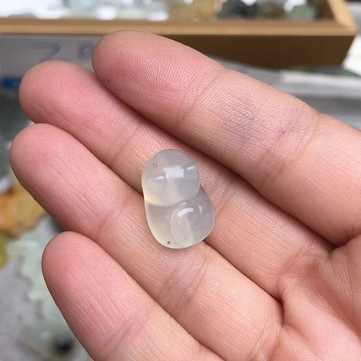 岫玉纯天然岫玉假一赔十未镶嵌
