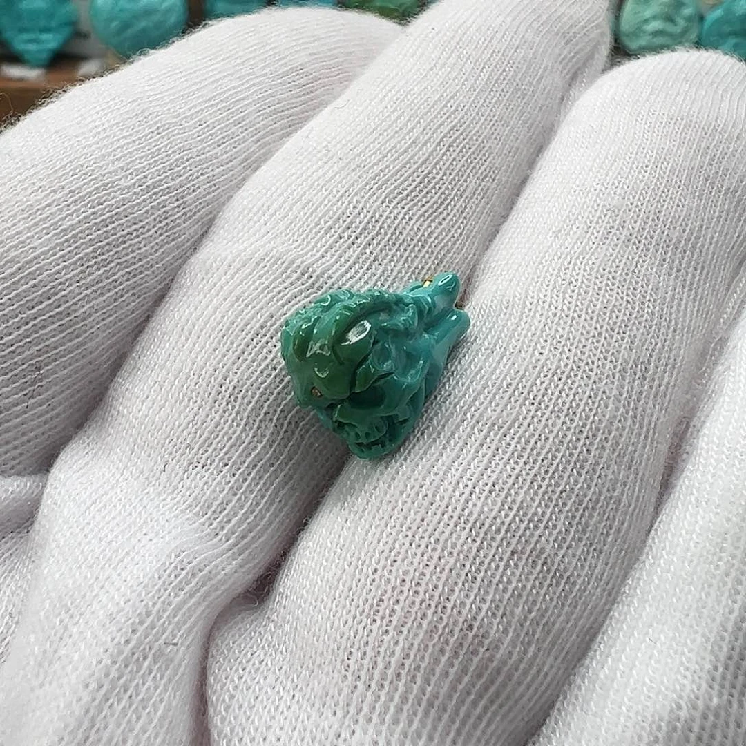 绿松石配饰未镶嵌