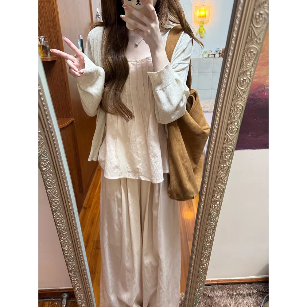 纯欲甜妹打褶吊带+防晒针织开衫+休闲阔腿裤 60380