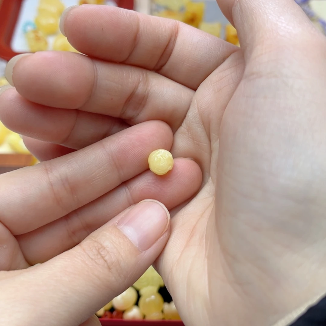 【闪购商品】蜜蜡裸石未镶嵌名***要配饰