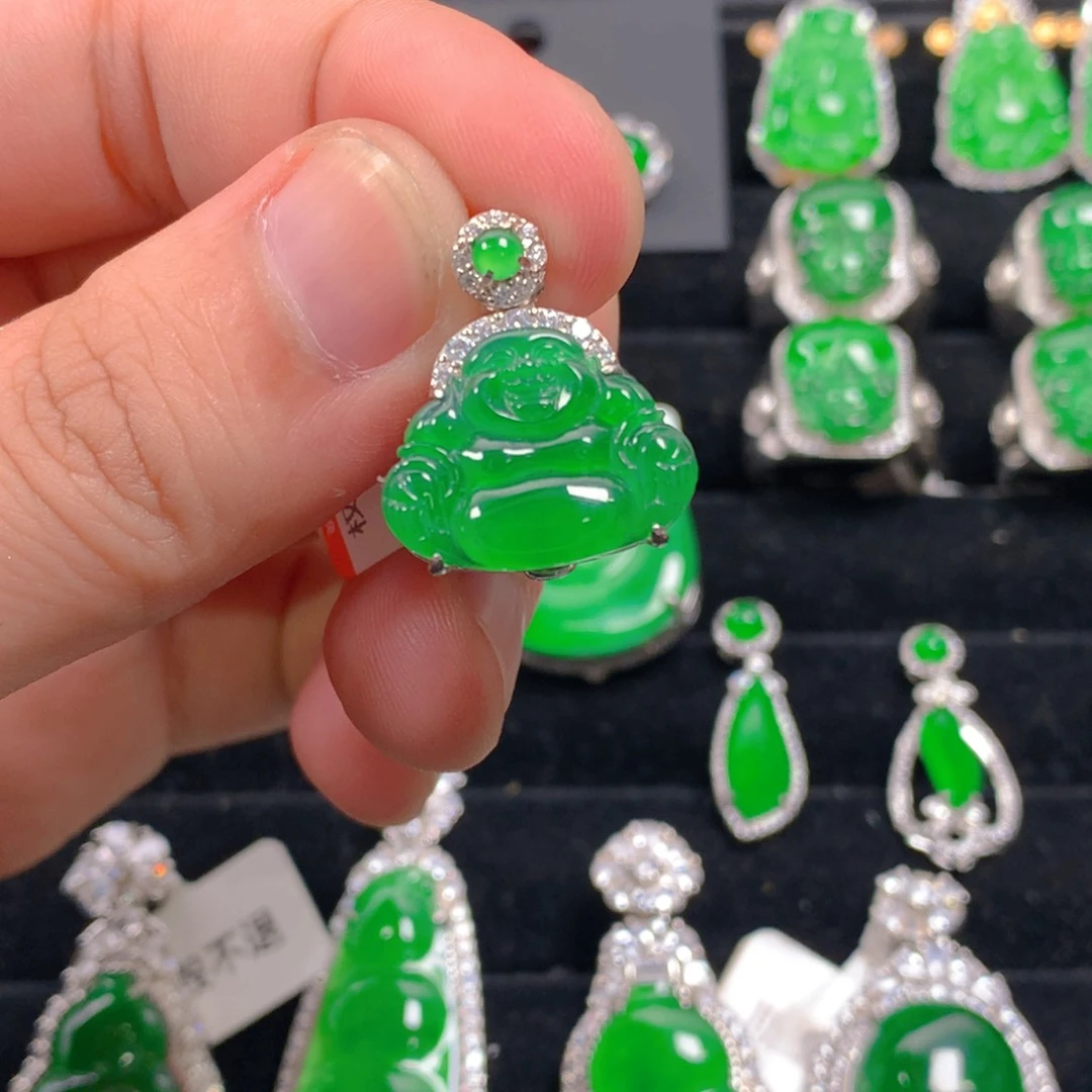 翡翠银S925镶嵌颈饰佛公