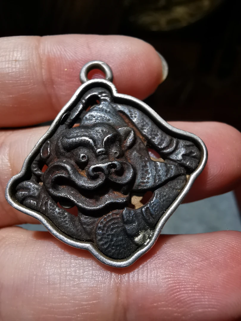 10988藏传银包老天铁支巴扎护身法牌吊坠