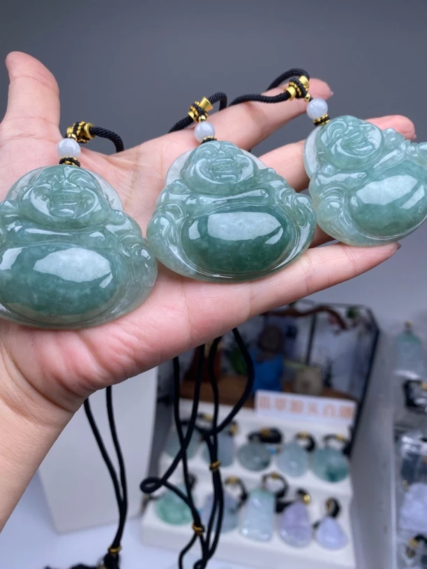 天然缅甸翡翠a货超大佛公卡52左右多样性发一件