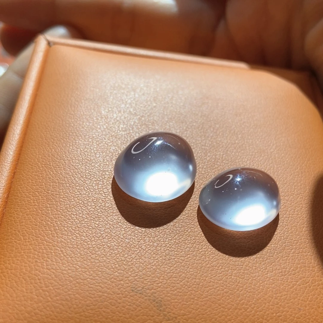 小***衮石英质玉未镶嵌颈饰