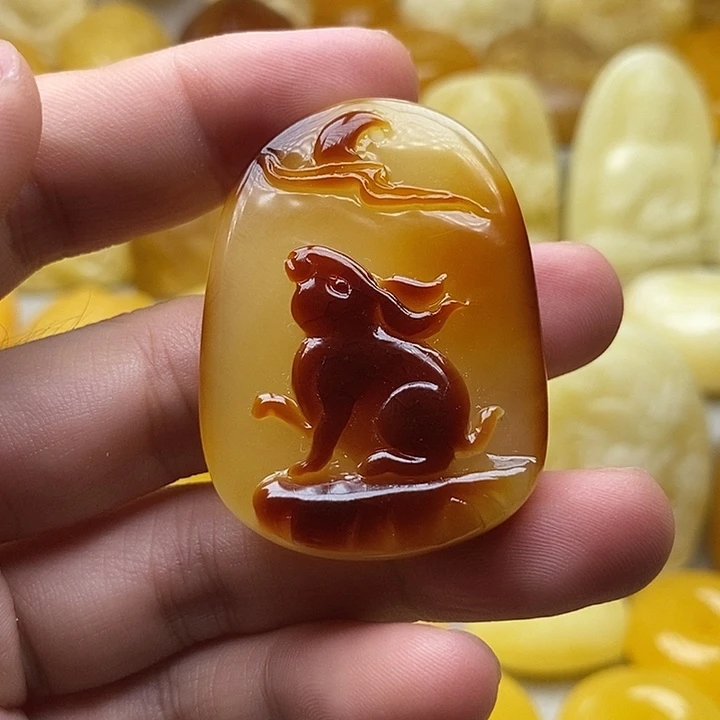 琥珀颈饰未镶嵌琥珀蜜蜡吊坠