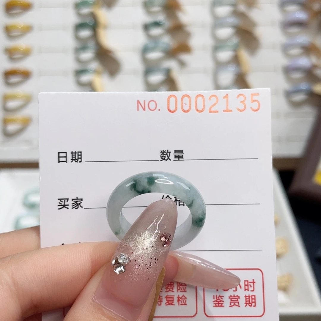 翡翠戒圈未镶嵌翡翠戒指