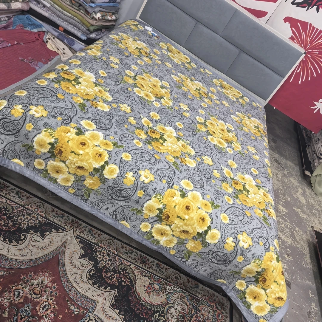 牛奶绒床盖《迎春花》2米*2.3米