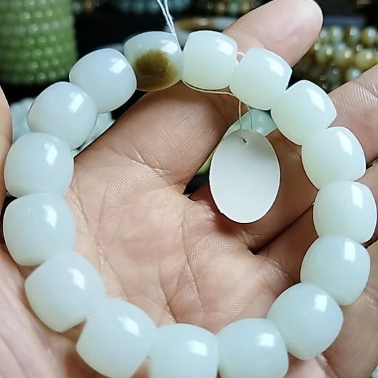 和田玉未镶嵌手串