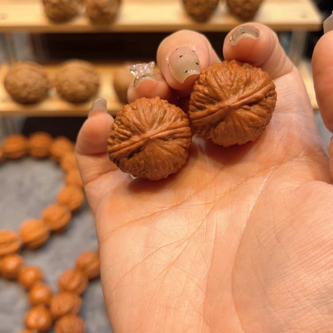 文玩核桃把件火焰灯笼